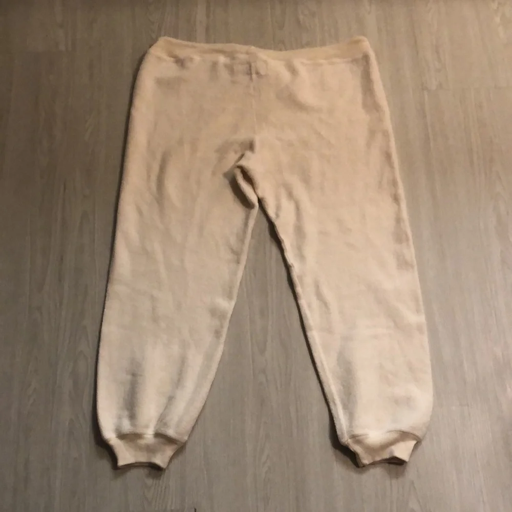 The Great. Sherpa Sweatpants - Picture 5 of 5